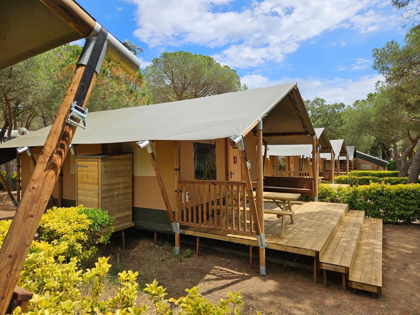 Camping & Bungalows Platja Brava Pals Exteriör bild